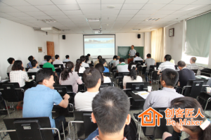 培訓(xùn)師如何對導(dǎo)購員進(jìn)行銷售技巧的培訓(xùn)？